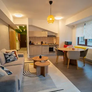 https://charming-monro-old-town-flat.bucharesthotelsnow.com